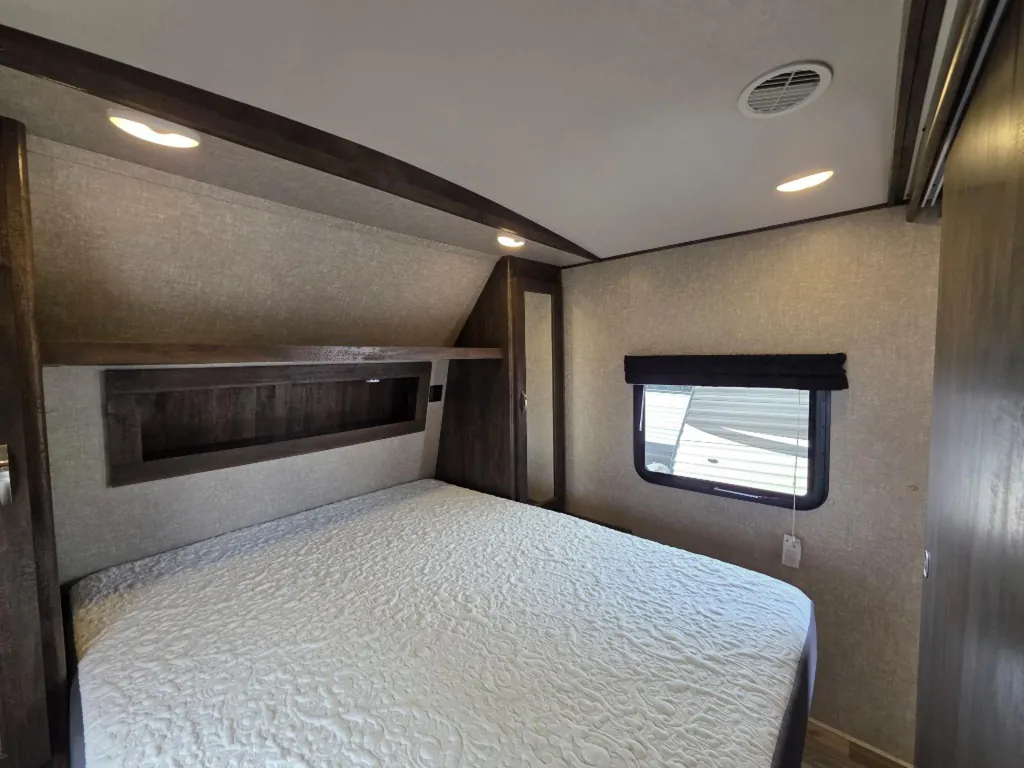 2018 Forest River Vibe 308BHS, Photos photo 18