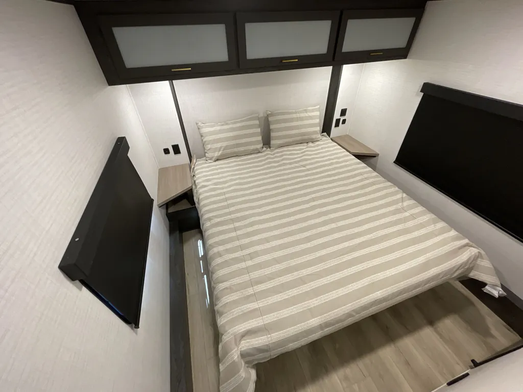 2027 Forest River Nightfall 380N, Photos photo 14
