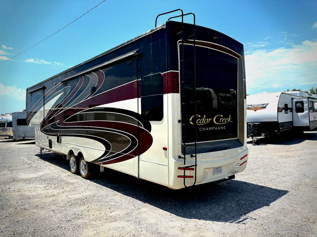 2020 Forest River Cedar Creek Champagne Edition 38EL, Photos photo 3