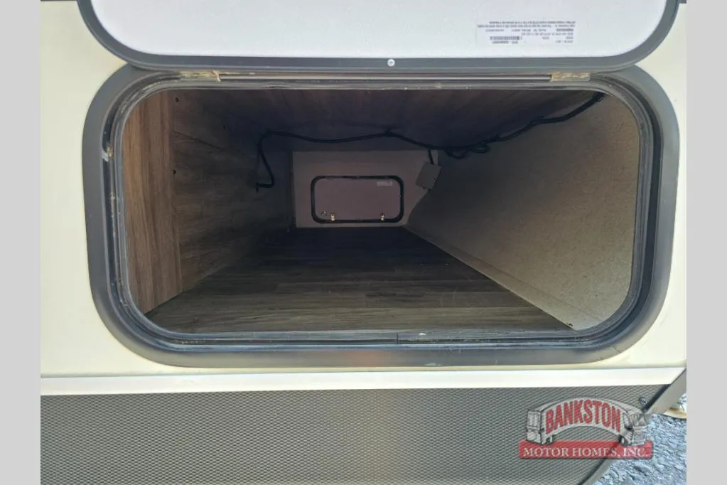 2018 Jayco Jay Feather 23RL - Photo 4