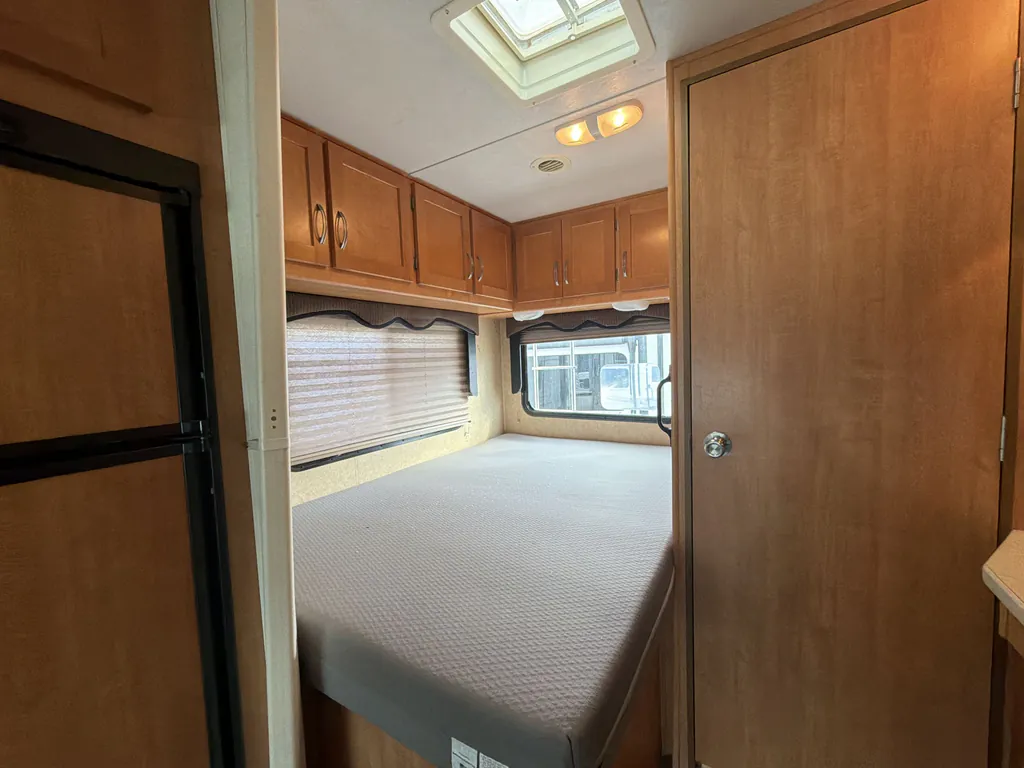 2010 Forest River Solera 24S, Photos photo 8