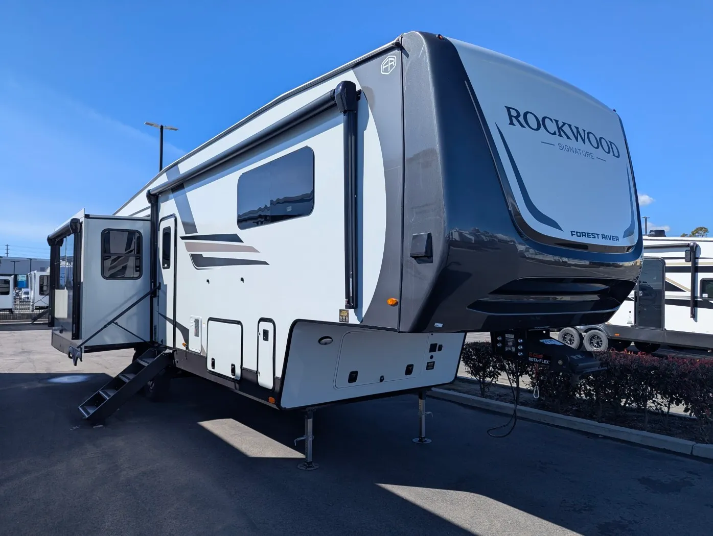 2026 Forest River Rockwood Signature R361RLS - Photo 2