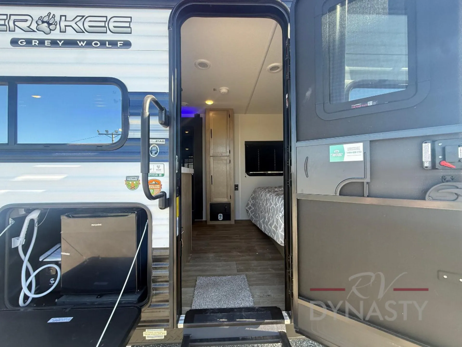 2027 Forest River Cherokee Grey Wolf 21AB — Photo 6