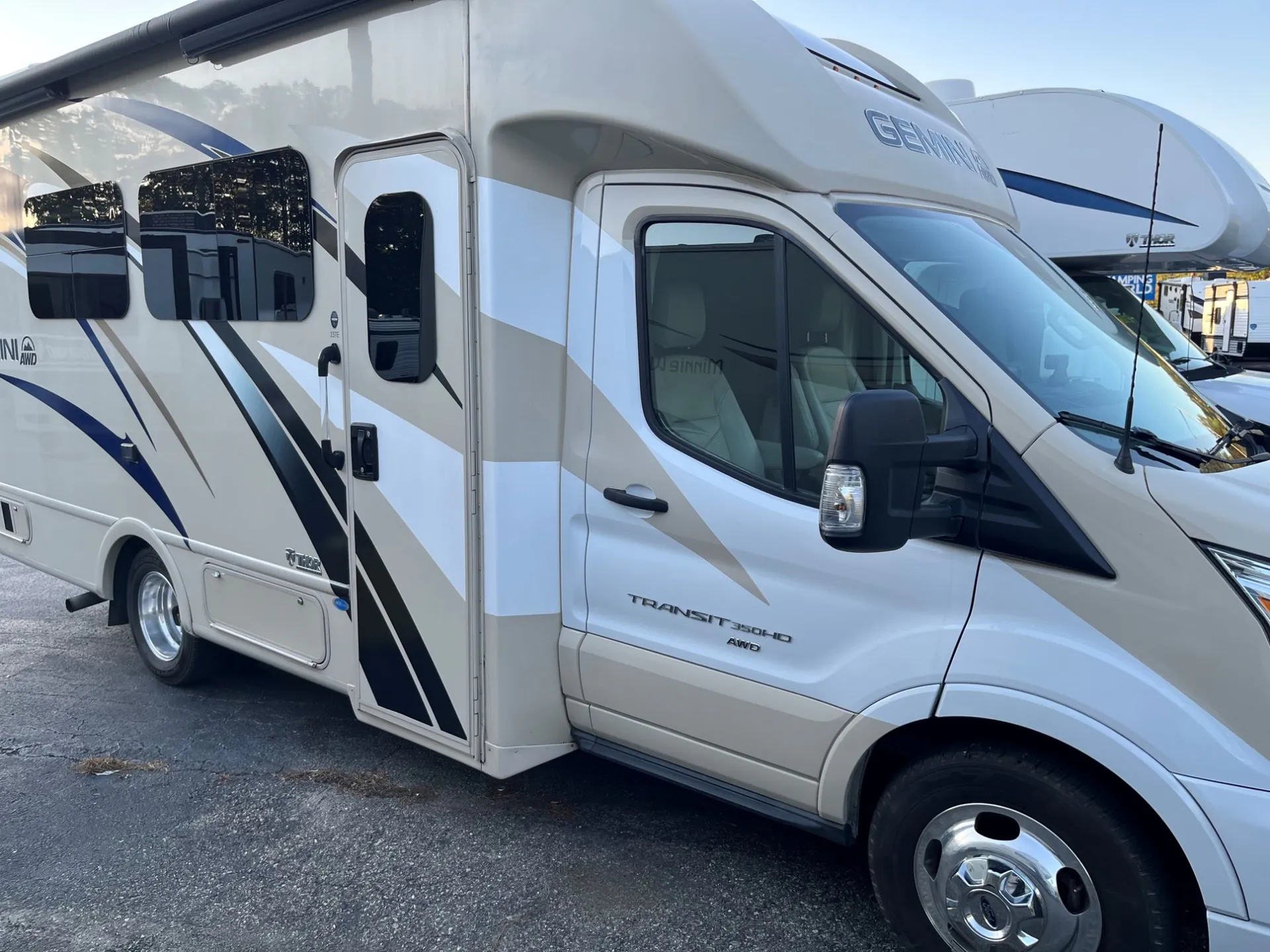 2021 Thor Motor Coach Gemini 23TE - Photo 3