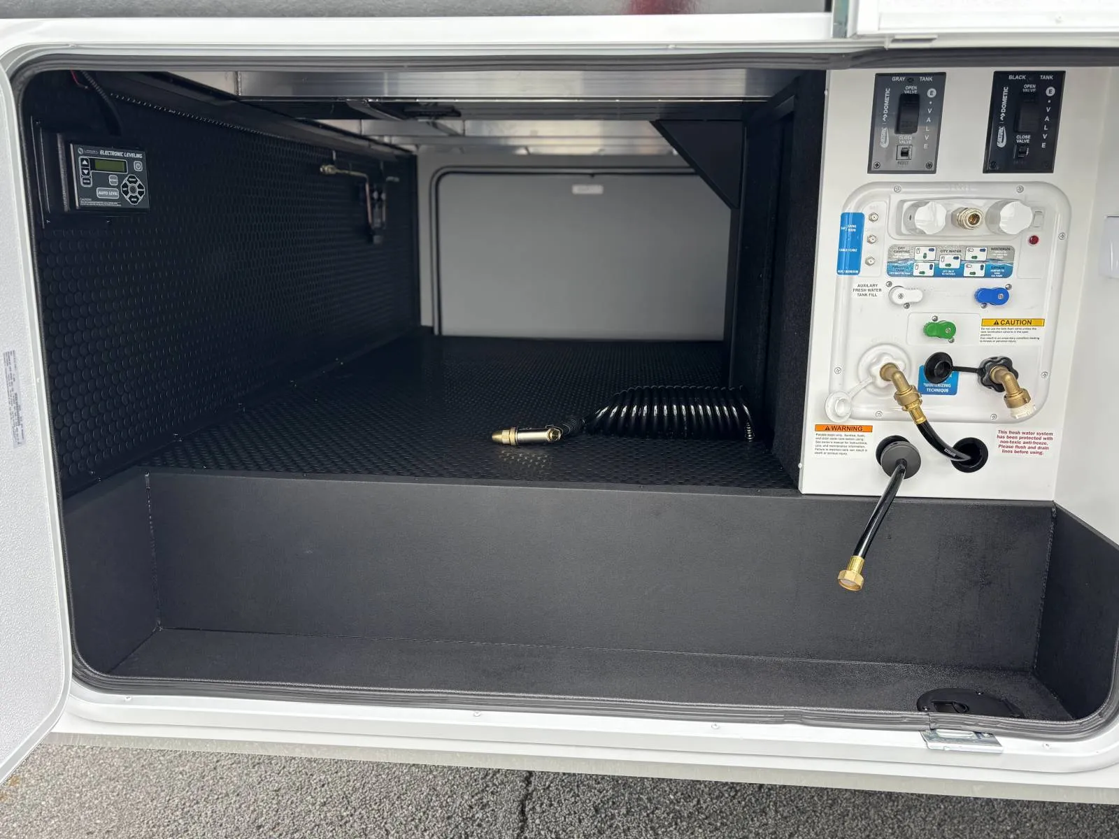 2027 Brinkley Model Z 2900 - Photo 4