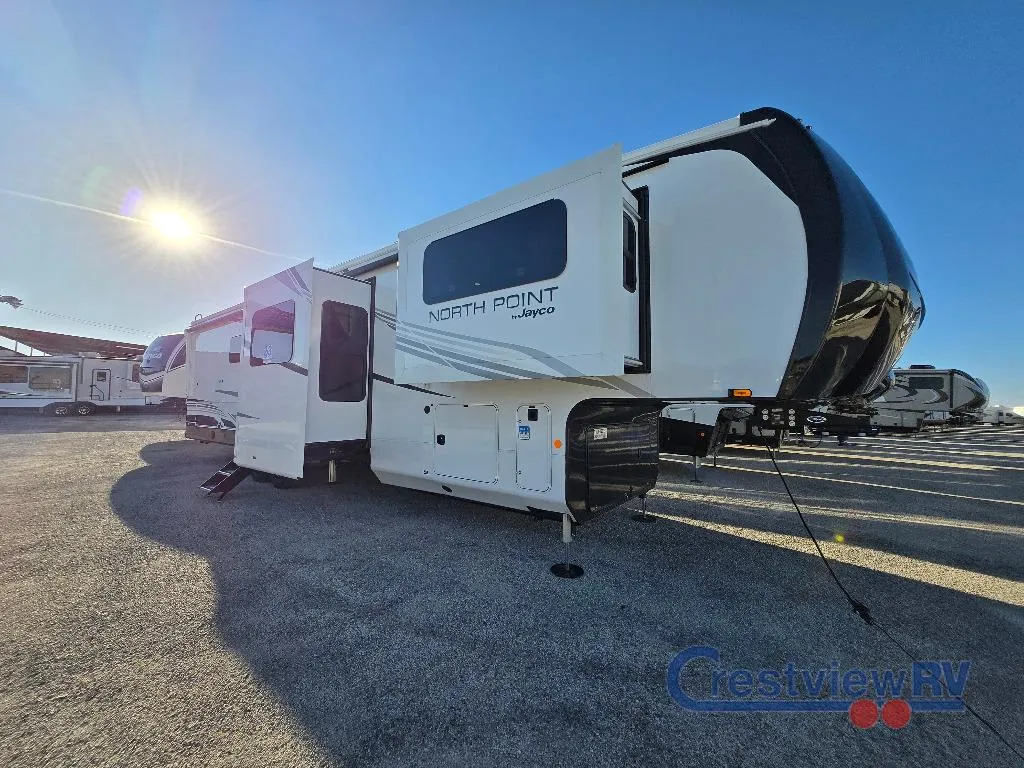 2026 Jayco North Point 382FLRB - Photo 3