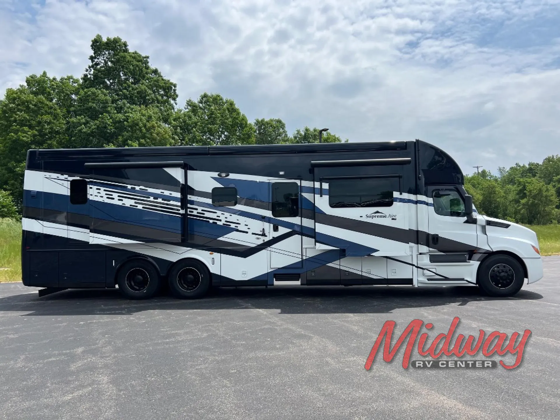 2026 Newmar Supreme Aire 4341 - Photo 2