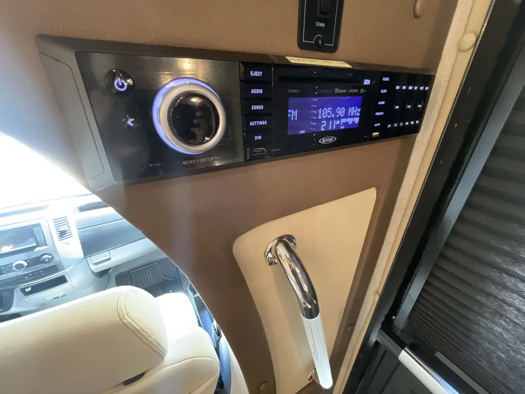 2019 Tiffin Wayfarer 24 TW, Photos photo 18