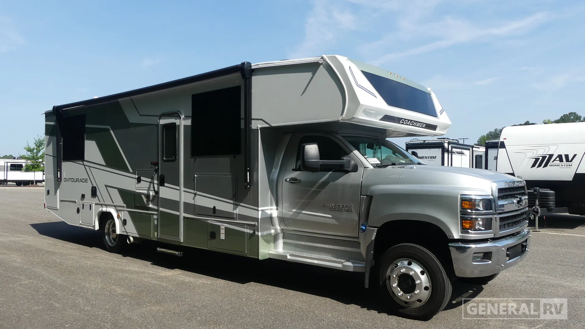 2026 Coachmen Entourage 320LV - Photo 2