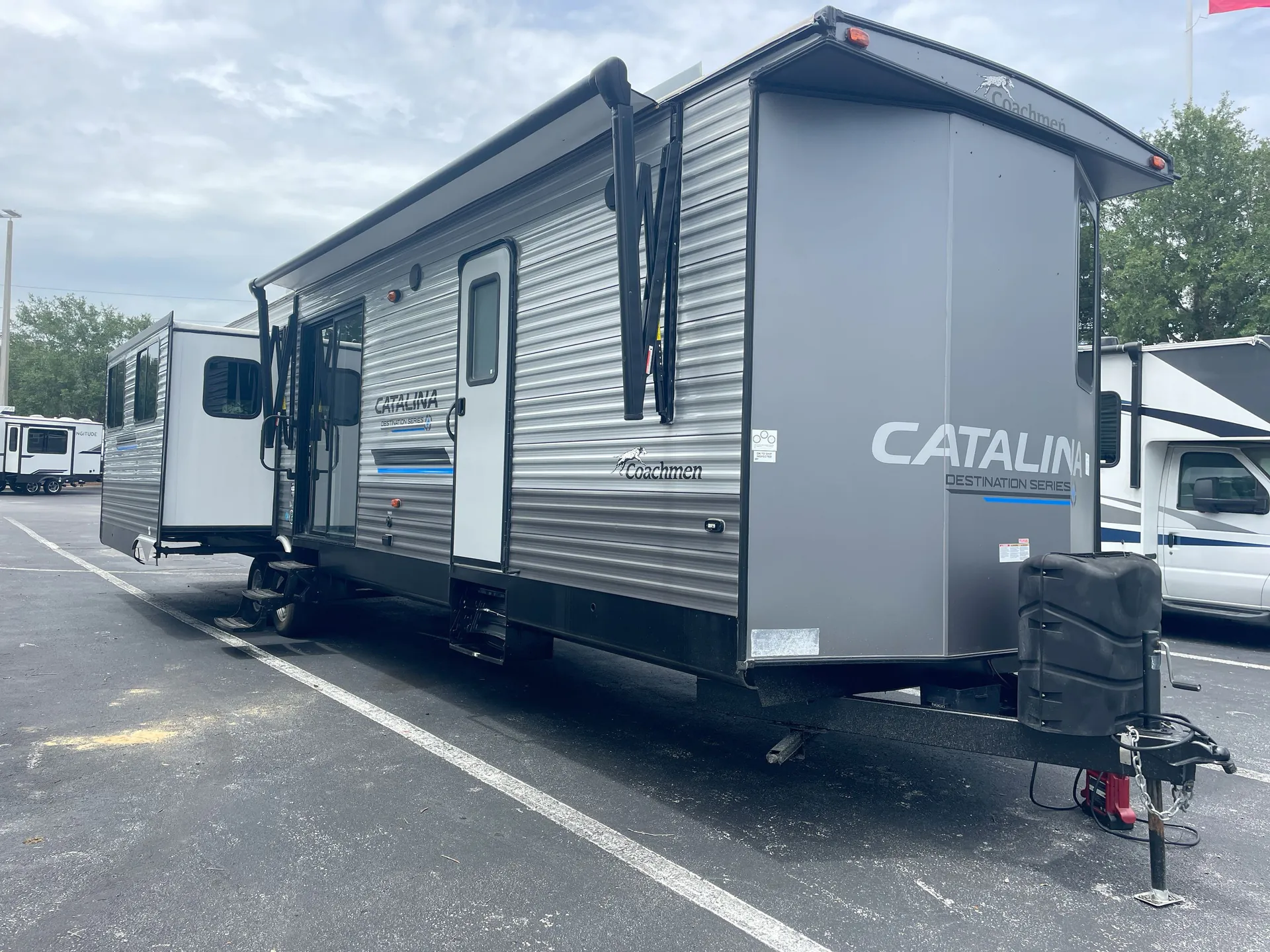2023 Coachmen Catalina Destination 39RLTS - Photo 2