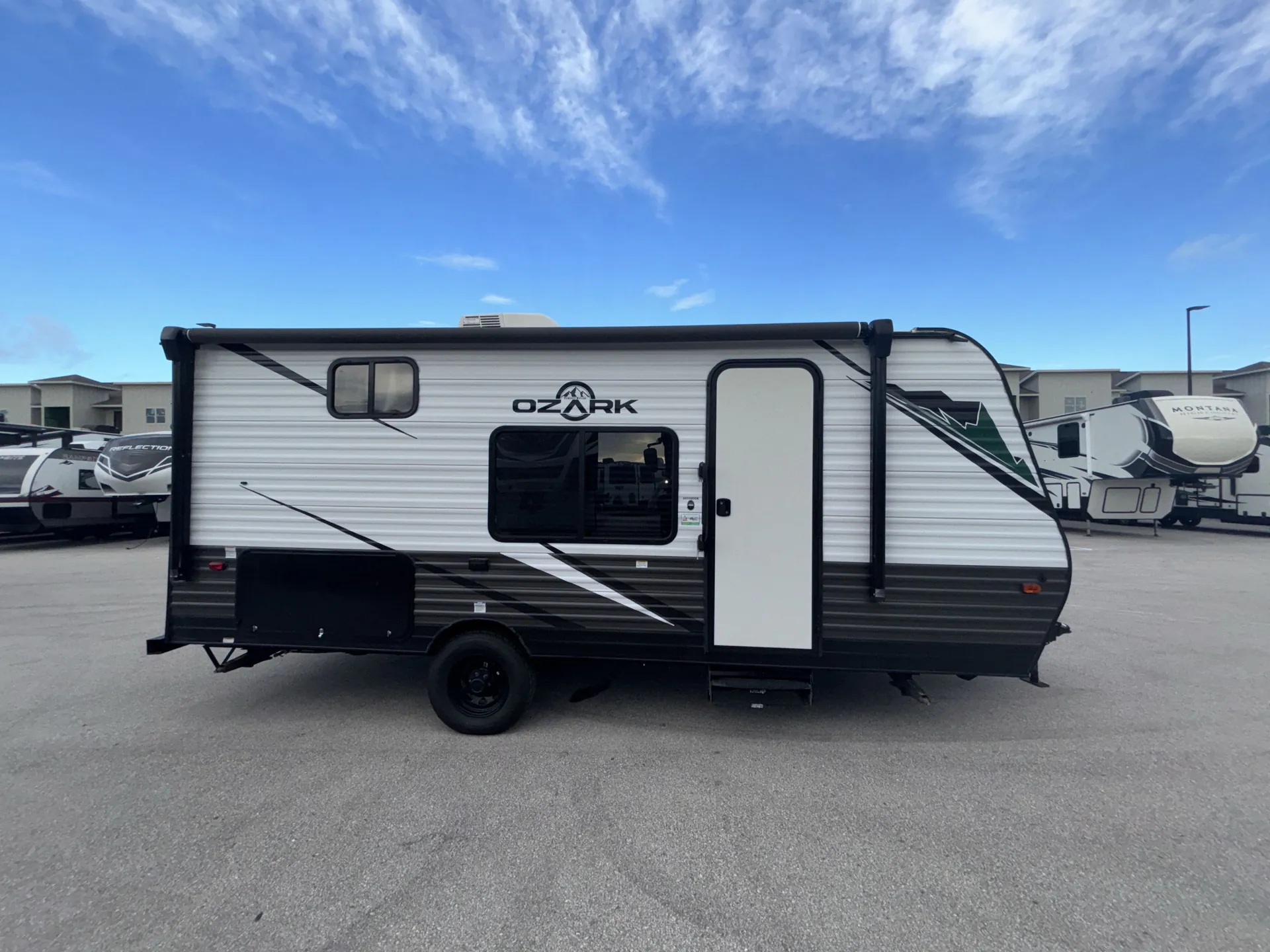 2022 Forest River Ozark 1650BHK — campside