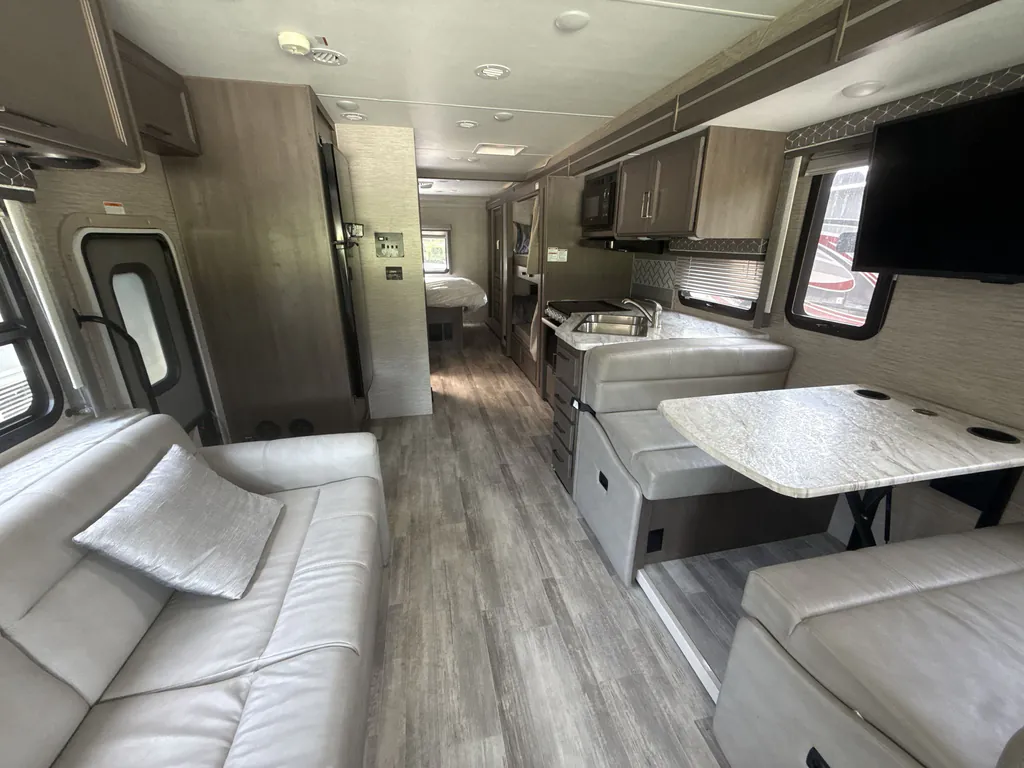 2023 Thor Motor Coach Freedom Traveler A32, Photos photo 2