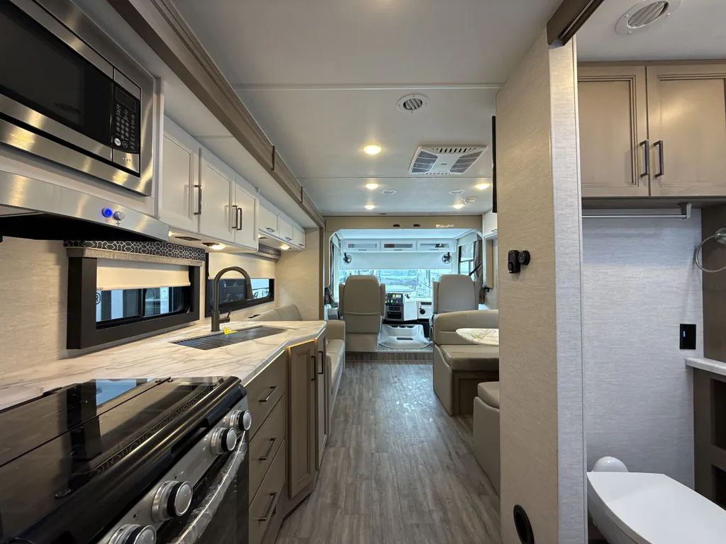 2026 Thor Motor Coach Freedom Traveler A29, Photos photo 7