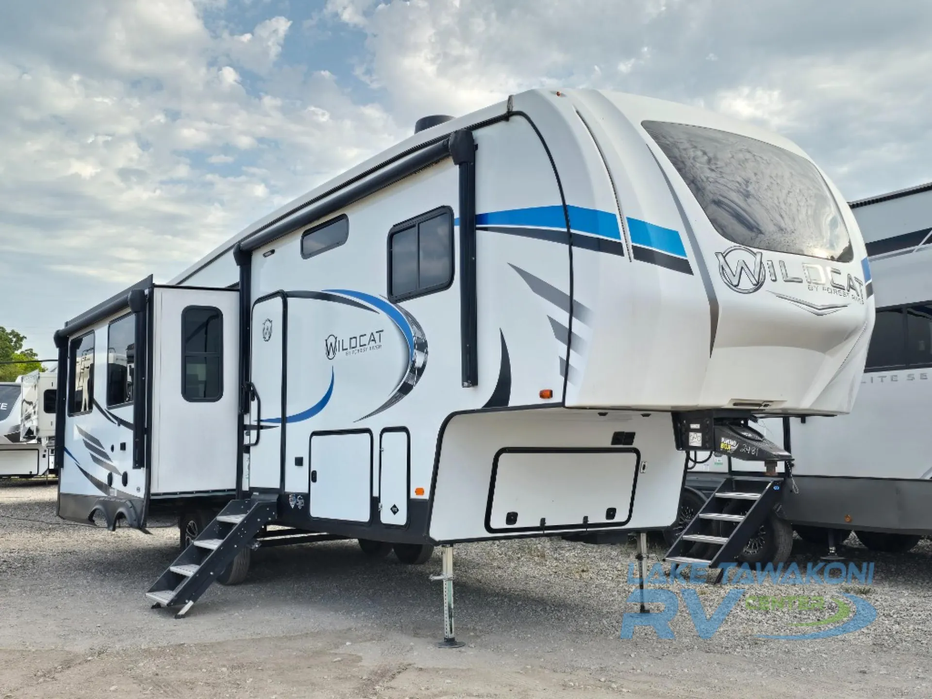 2022 Forest River Wildcat 311RLWS - Photo 2