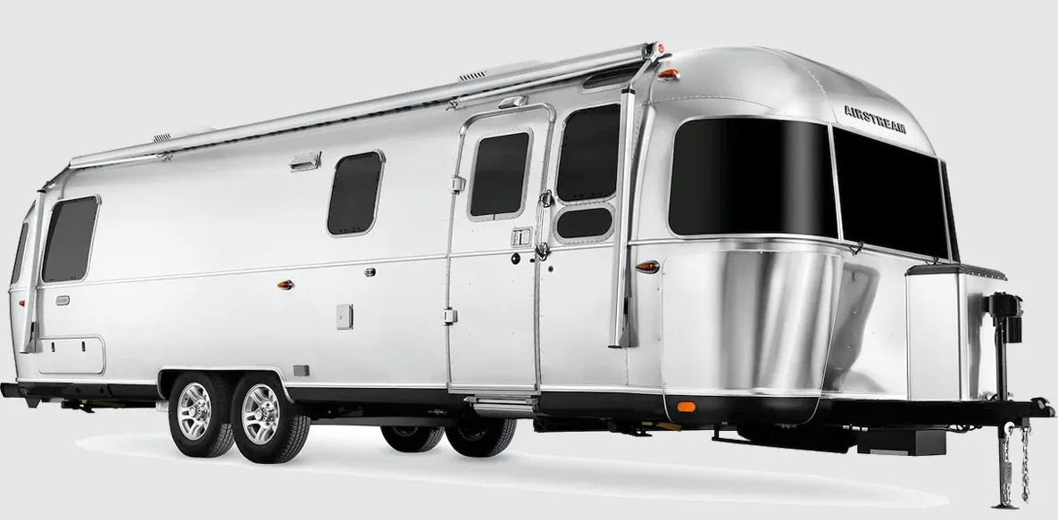 Airstream Classic 33FB Twin exterior