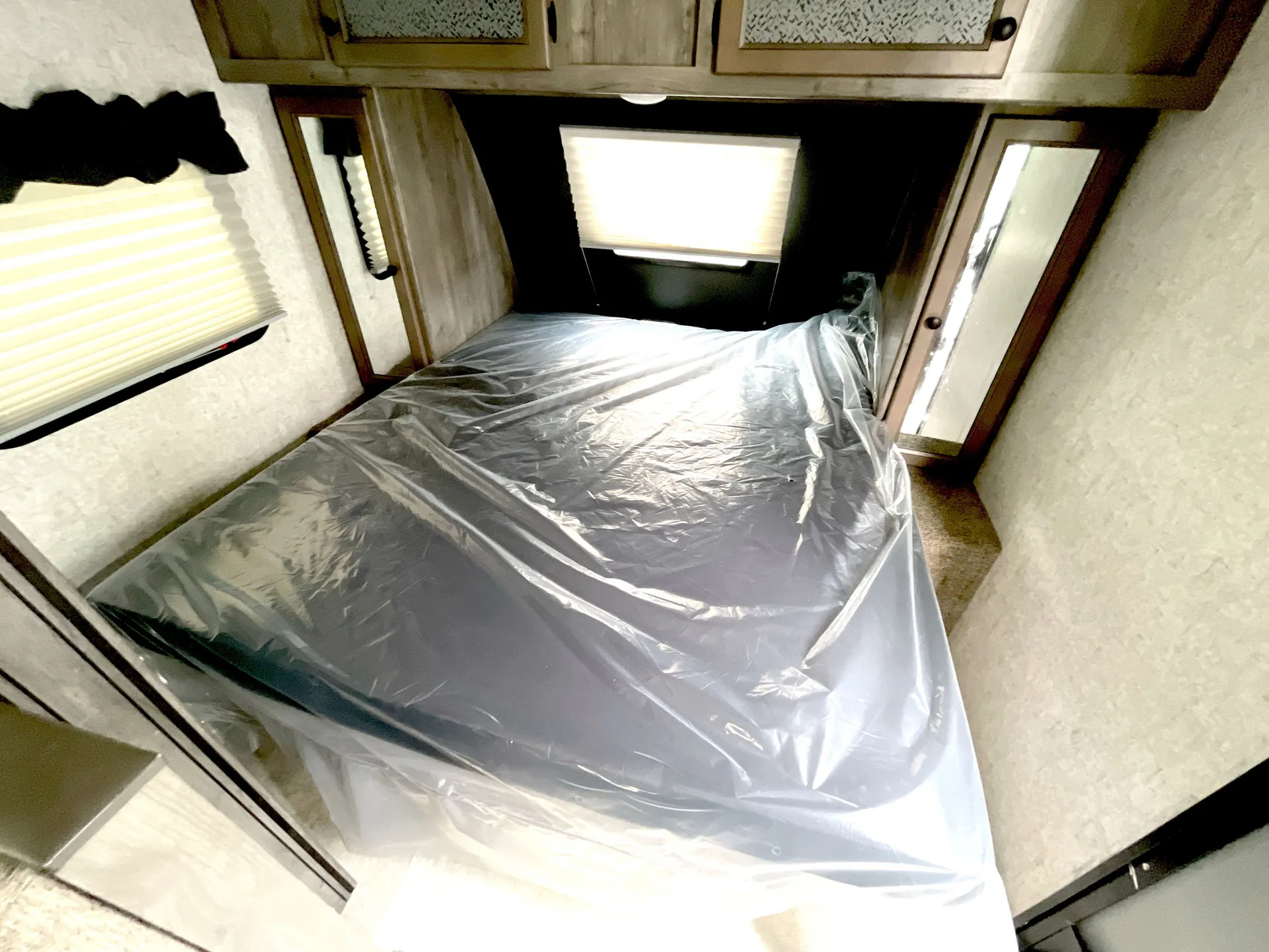 2020 Coachmen Apex Nano 203RBK — living area main
