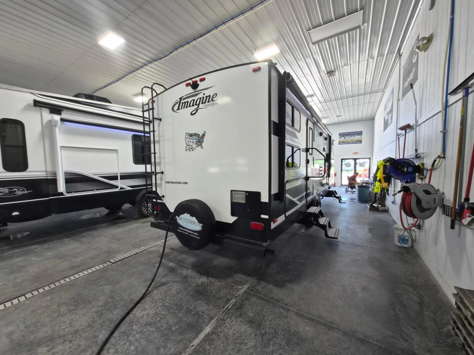 2019 Grand Design Imagine 2800BH - Photo 4