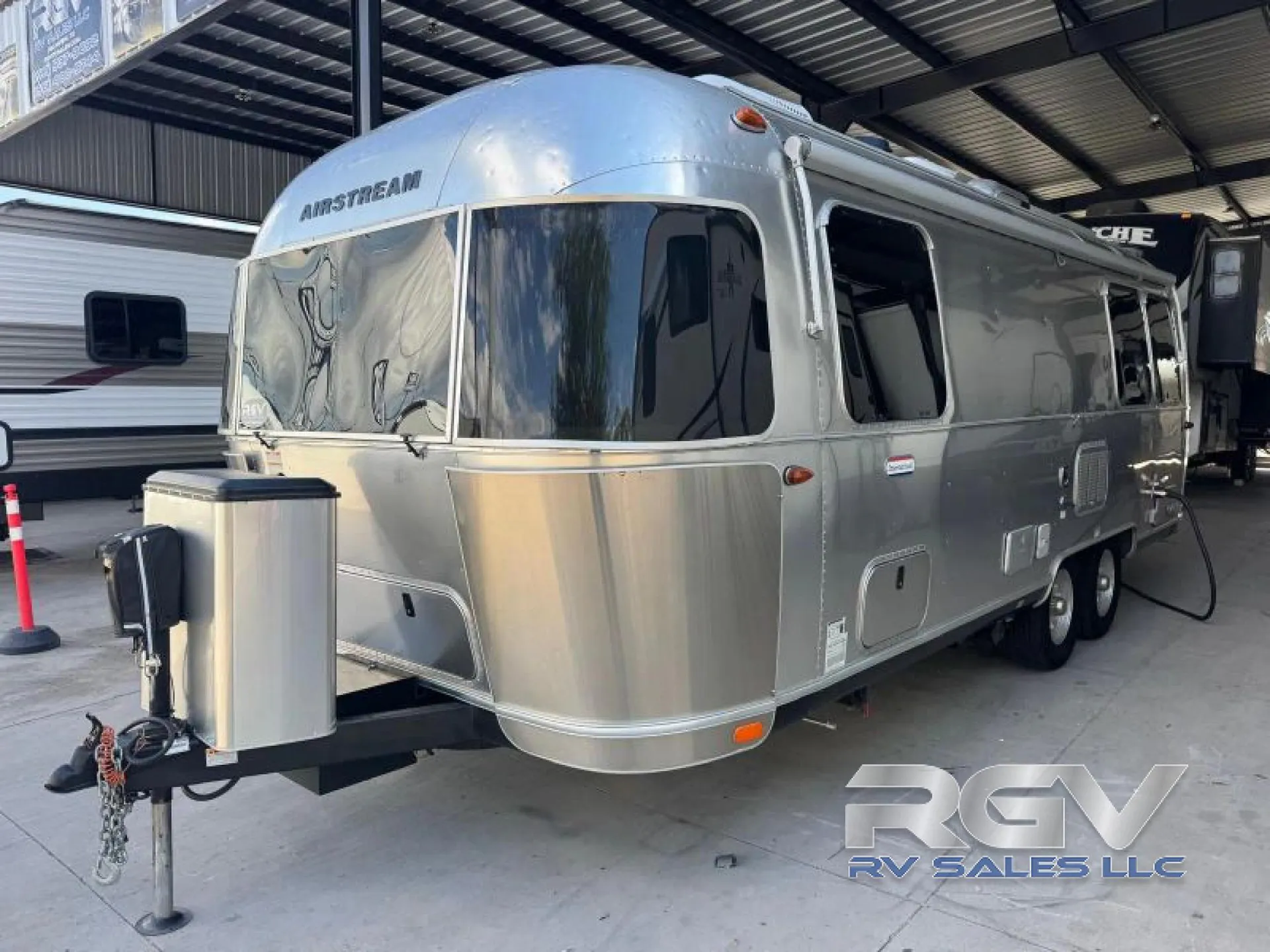 2021 Airstream International 25FB Twin - Photo 4