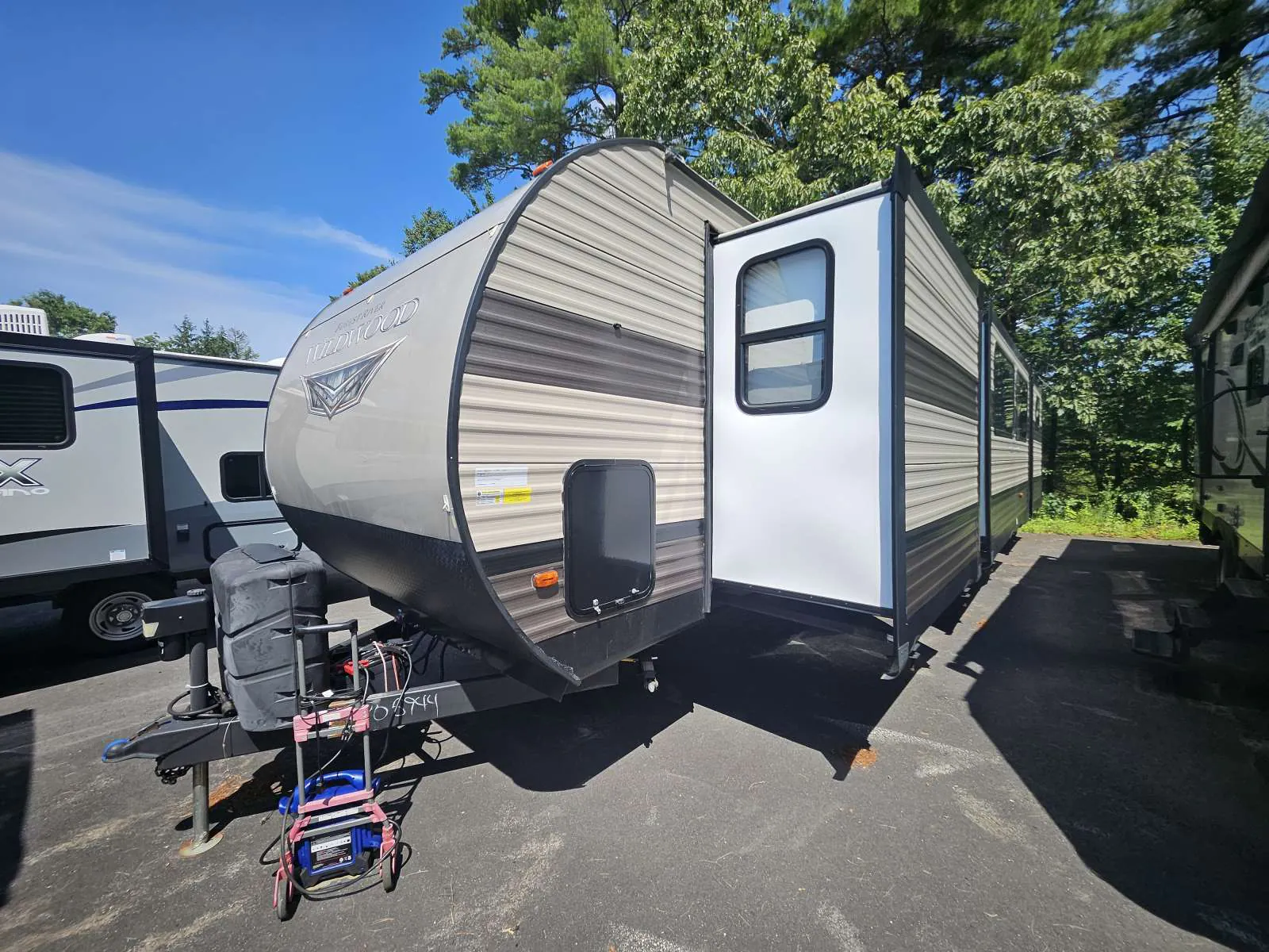 2019 Forest River Wildwood 33TS - Photo 4