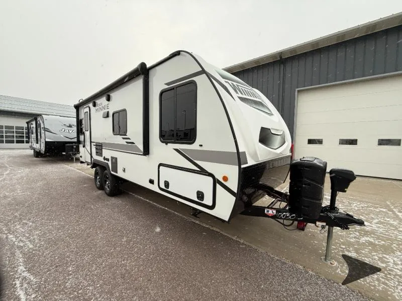 2021 Winnebago Micro Minnie 2225RL - Photo 2