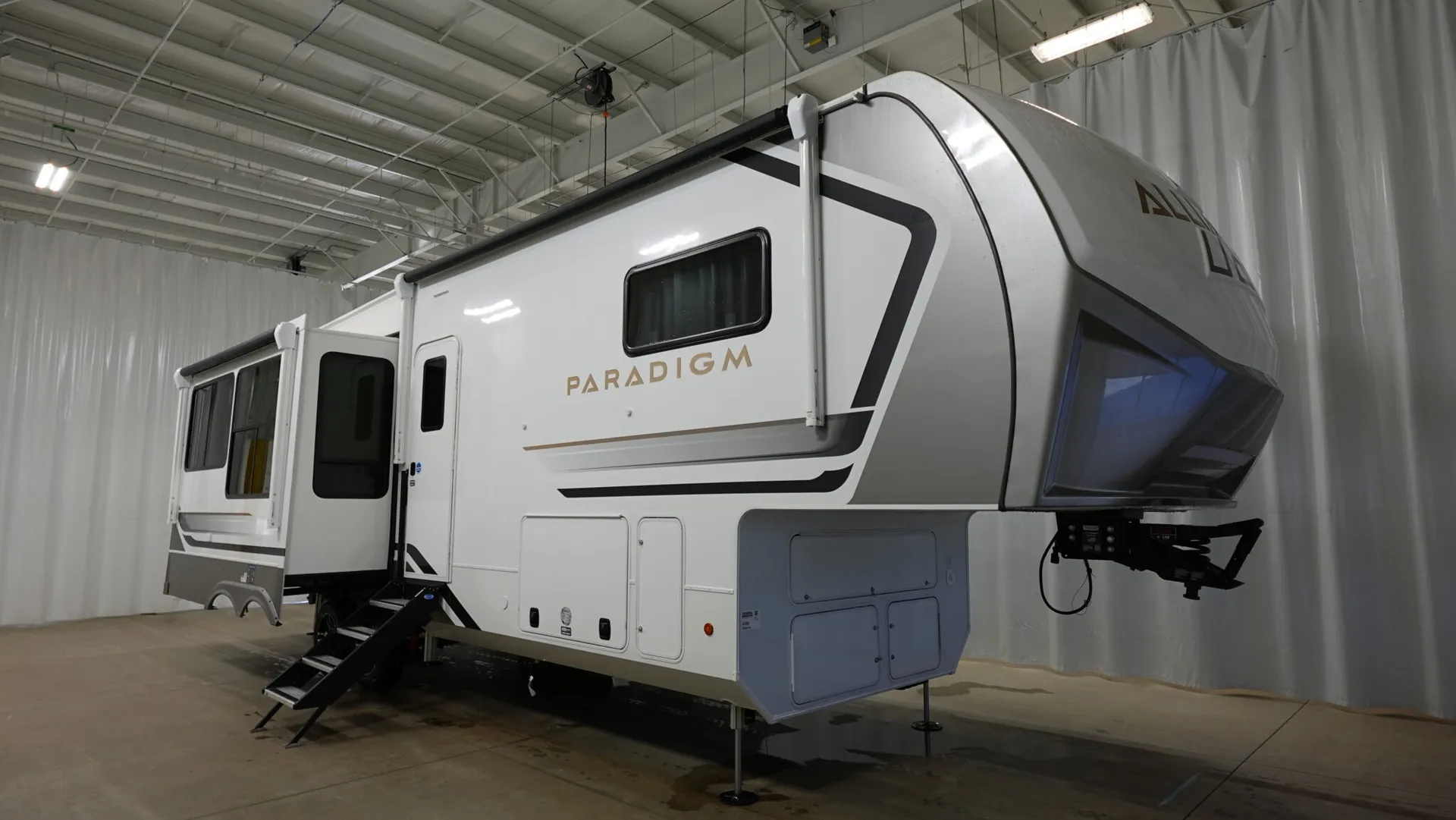 2026 Alliance RV Paradigm 310RL - Photo 2