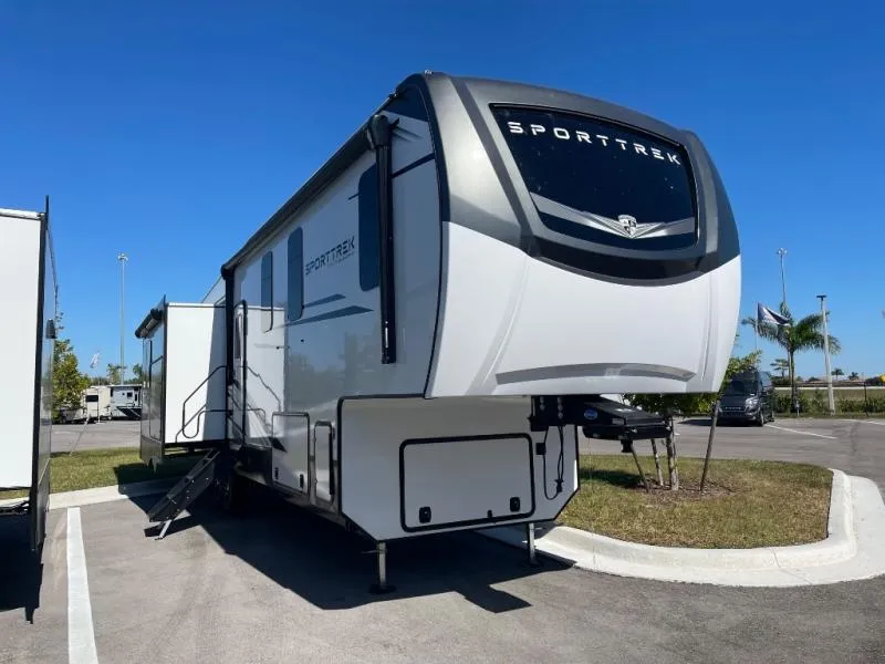 2026 Venture RV SportTrek Touring Edition STTF353VRK - Main photo