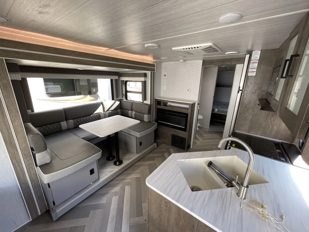 2022 Forest River Salem Cruise Lite 24RLXL, Photos photo 2
