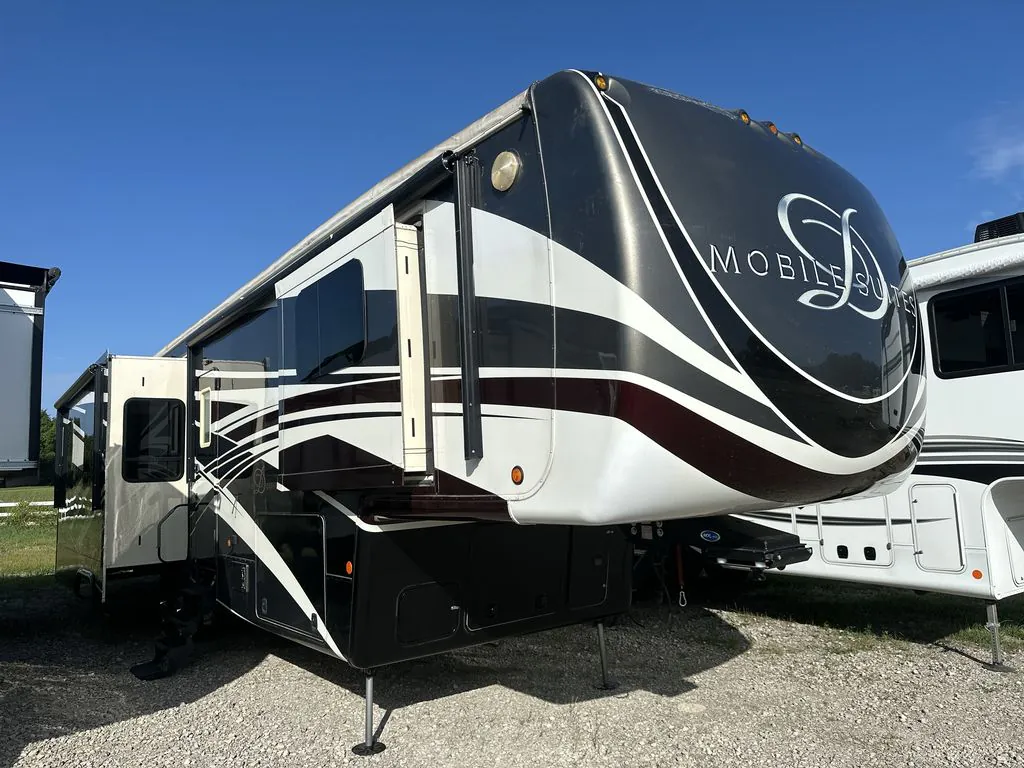 2018 DRV Mobile Suites 40KSSB4 - Photo 2