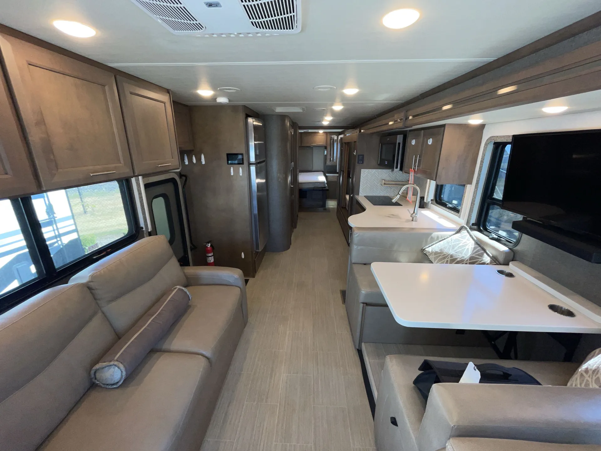2021 Thor Motor Coach Palazzo 33.5 - Photo 3