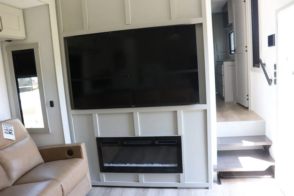 2026 Brinkley Model G 3970, Photos photo 25