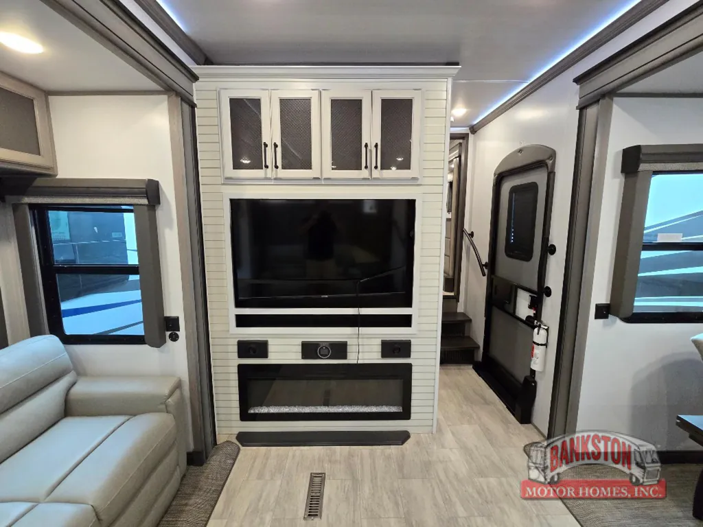 2023 Keystone Montana 3901RK, Photos photo 24