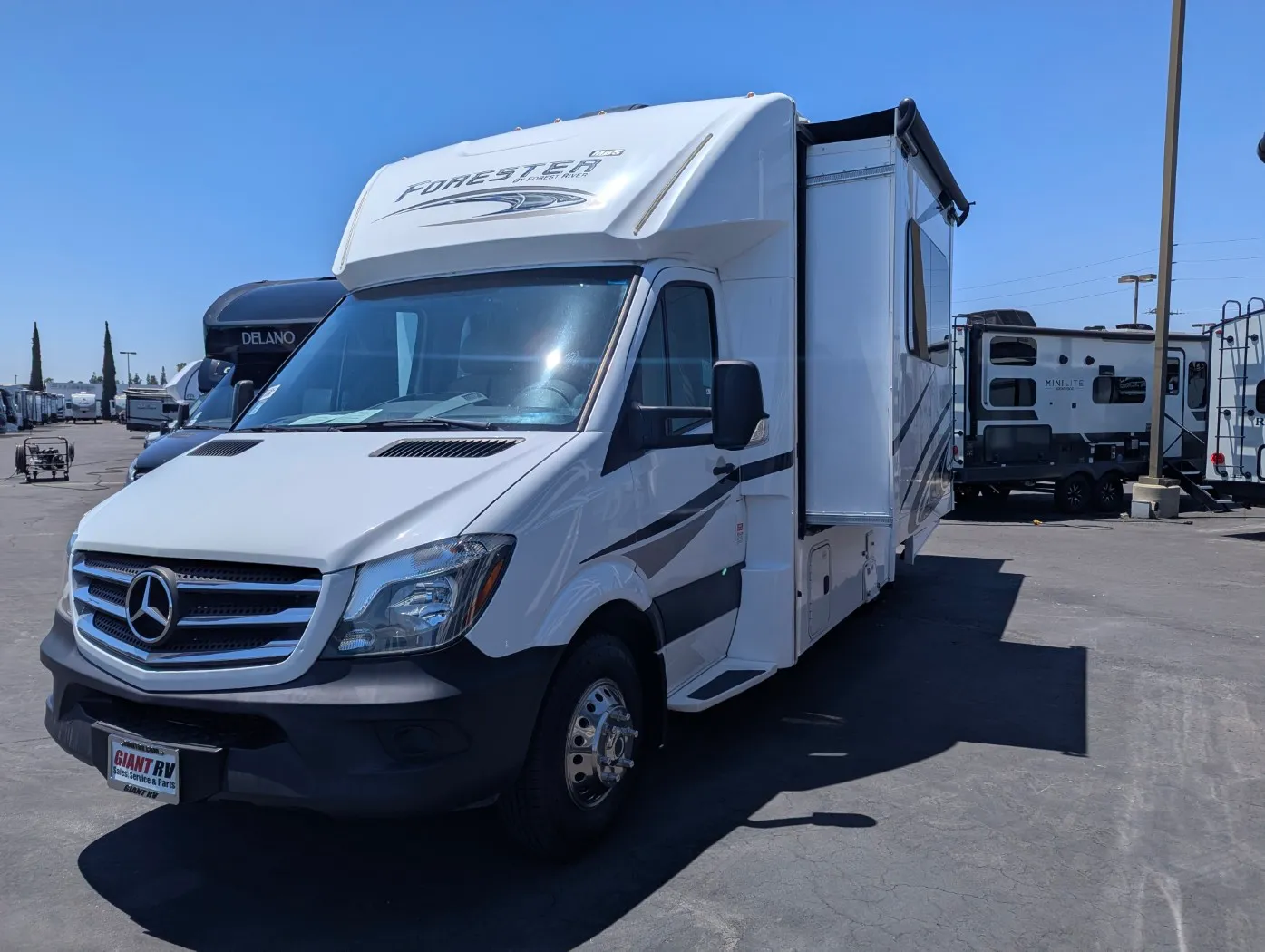 2019 Forest River Forester 2401R - Photo 3