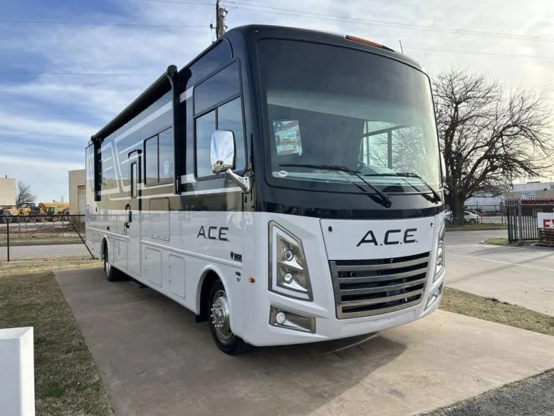 2026 Thor Motor Coach A.C.E 32B - Photo 2