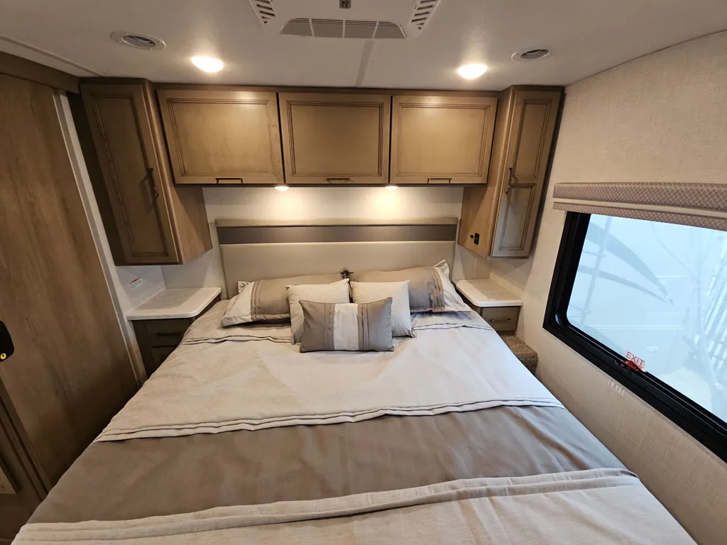 2026 Thor Motor Coach Windsport 29L, Photos photo 15