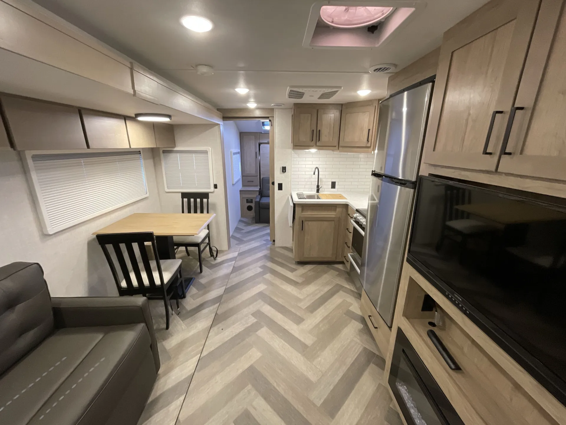 2023 Ember RV Touring Edition 28MBH - Photo 3