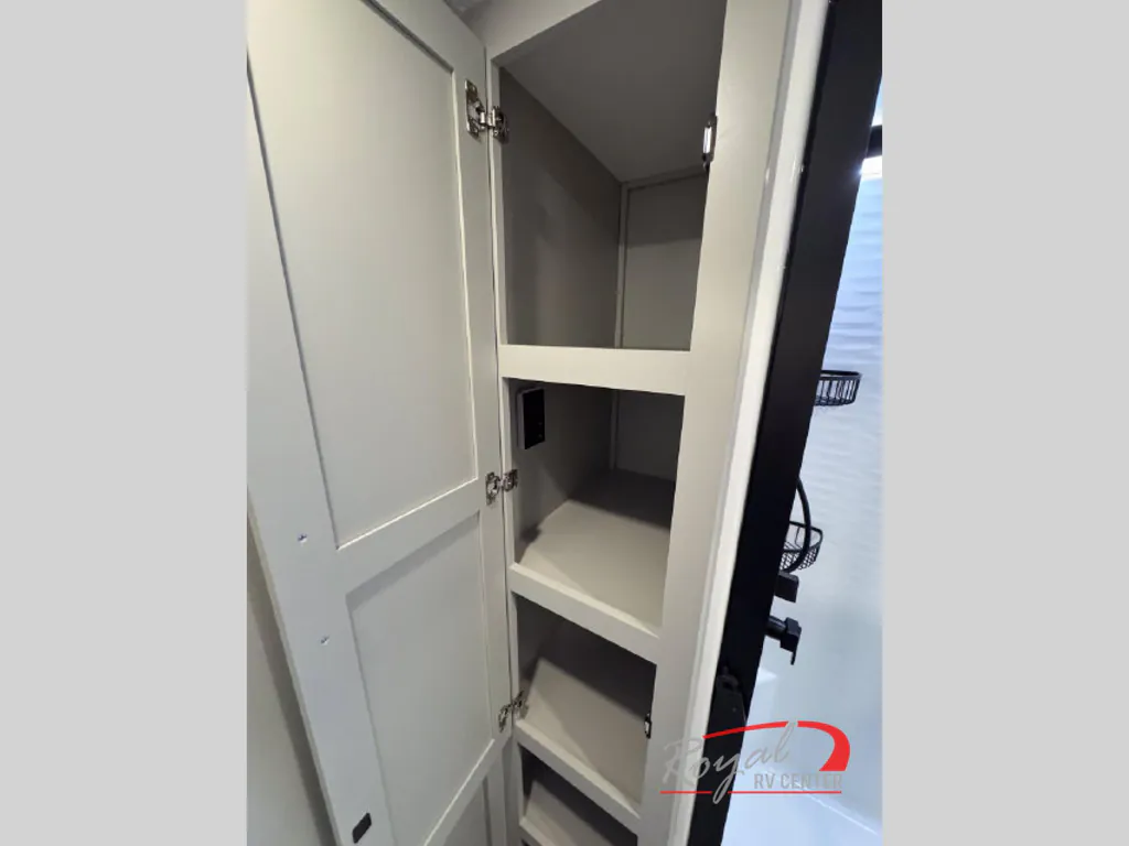 2026 Brinkley Model Z 3100, Photos photo 32