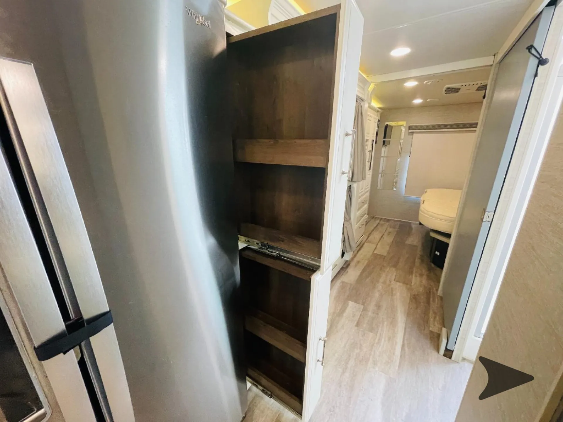 2022 Entegra Coach Accolade 37L - Photo 3