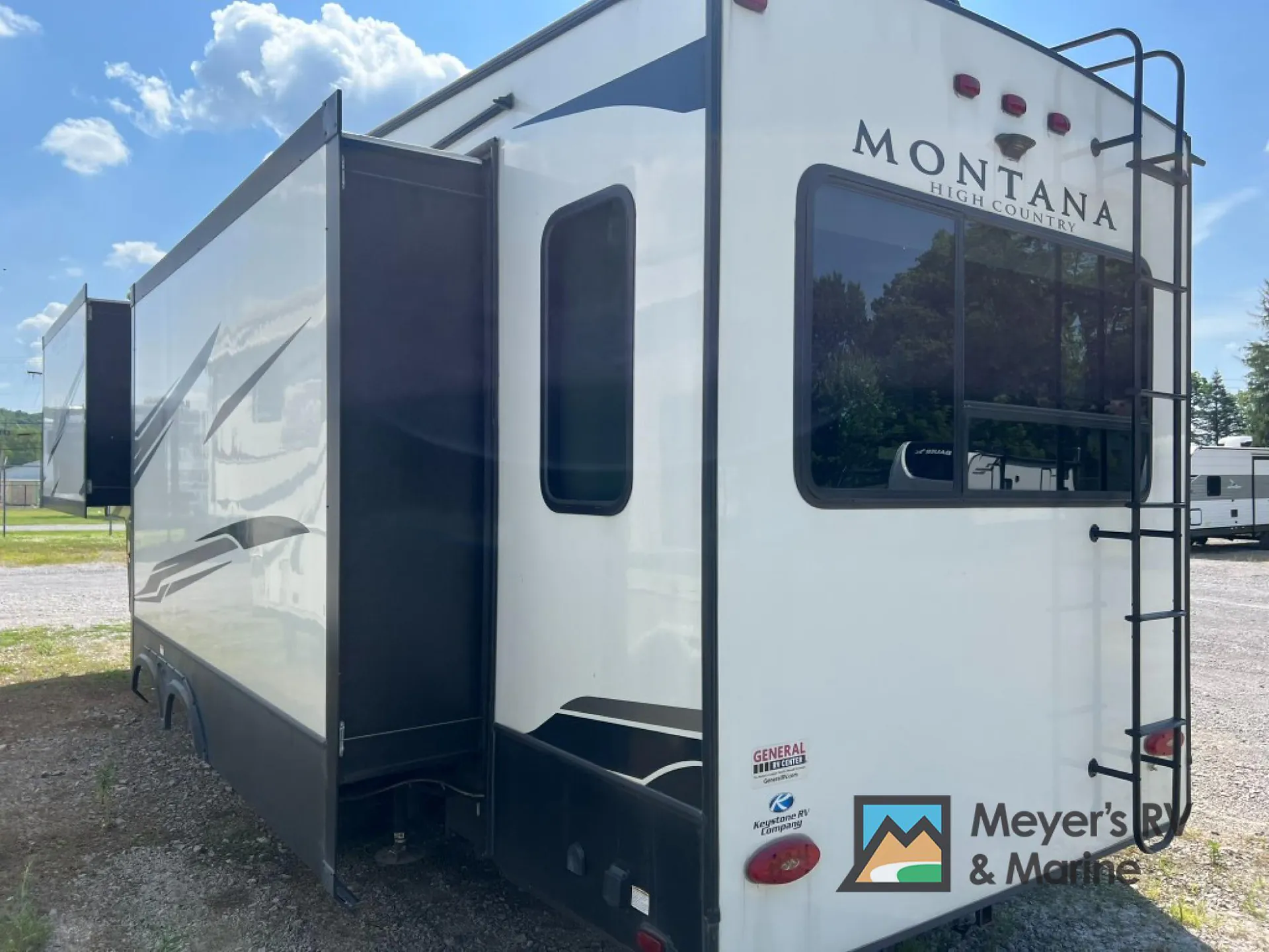 2021 Keystone Montana High Country 295RL - Photo 4