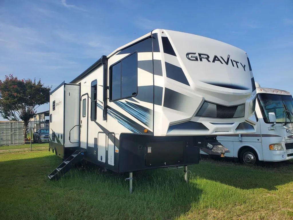 2022 Heartland Gravity 3550 - Photo 4