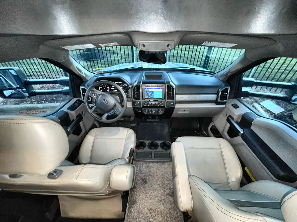 2022 Thor Motor Coach Magnitude RS36, Photos photo 10