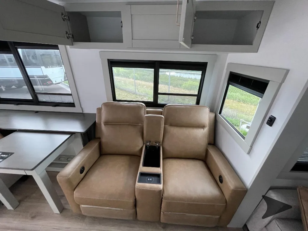 2026 Brinkley Model Z 3515, Photos photo 13
