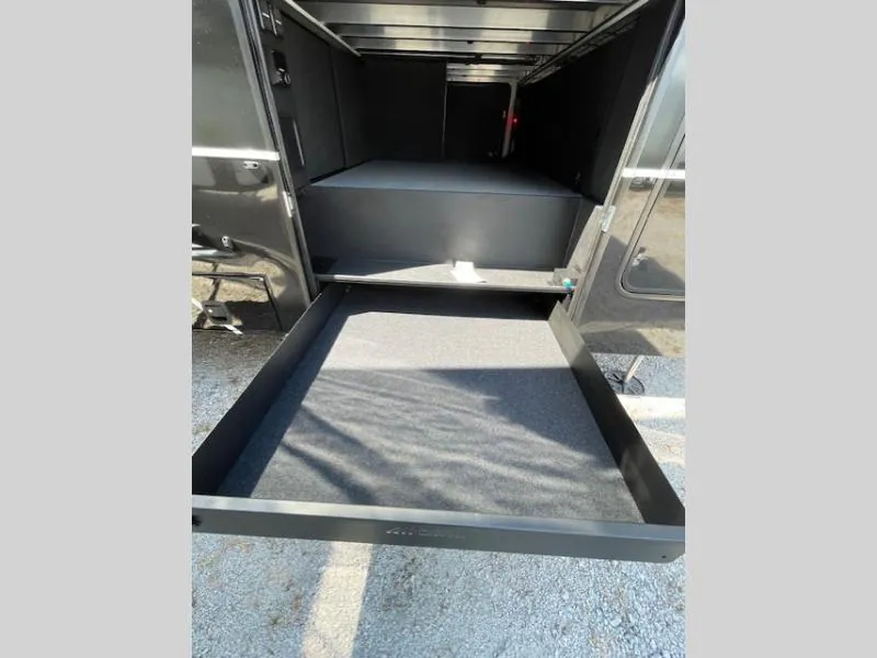 2026 Brinkley Model G 4000, Photos photo 23