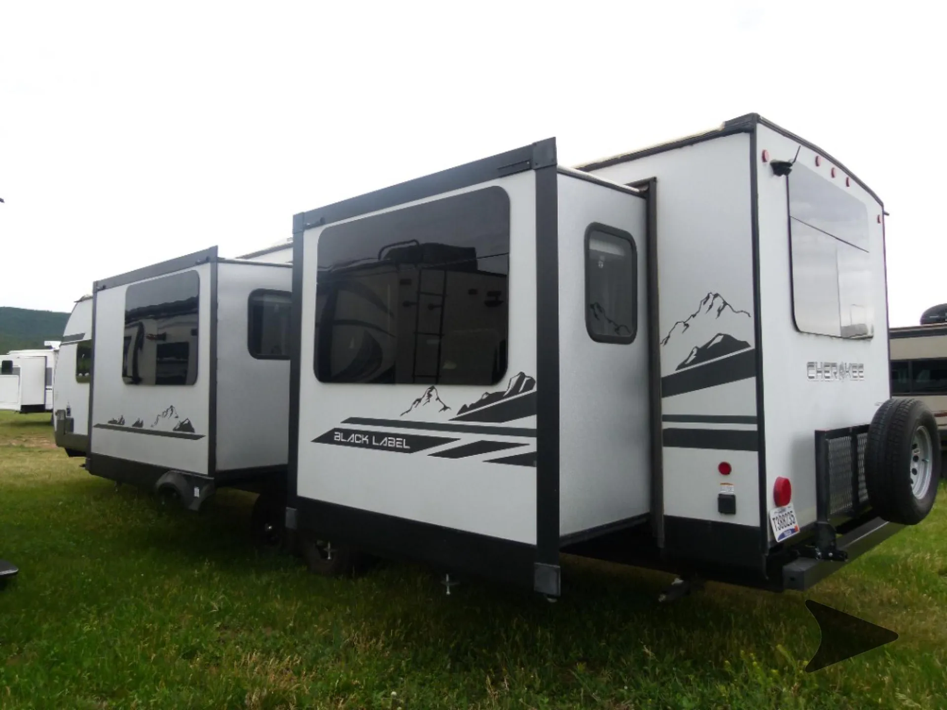 2021 Forest River Cherokee 306MM - Photo 4