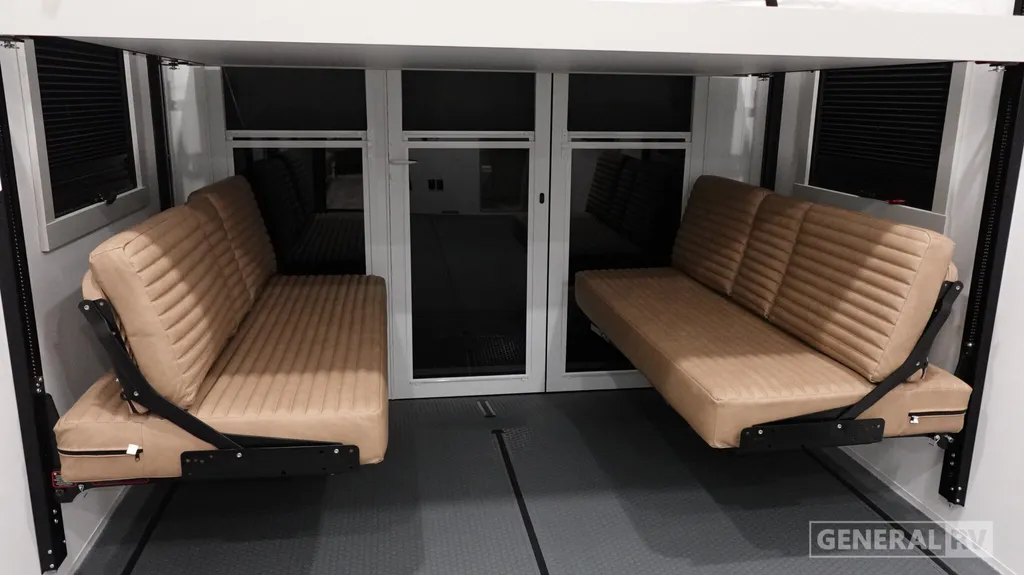 2026 Brinkley Model G 4000, Photos photo 38