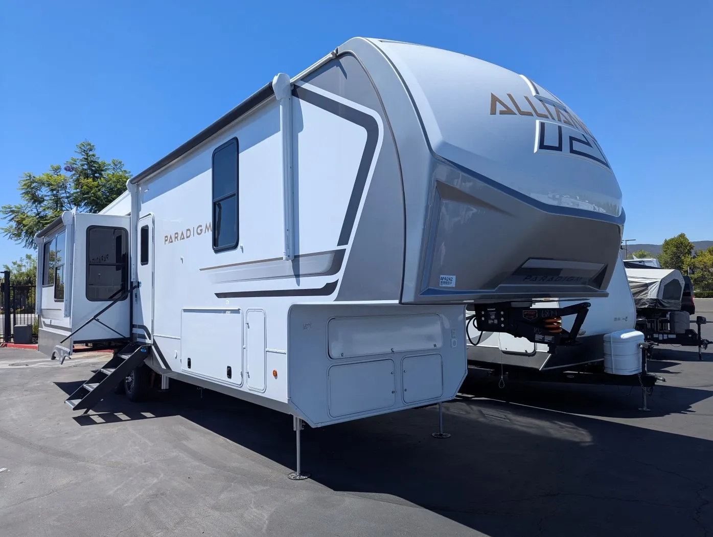 2026 Alliance RV Paradigm 340RL - Photo 2