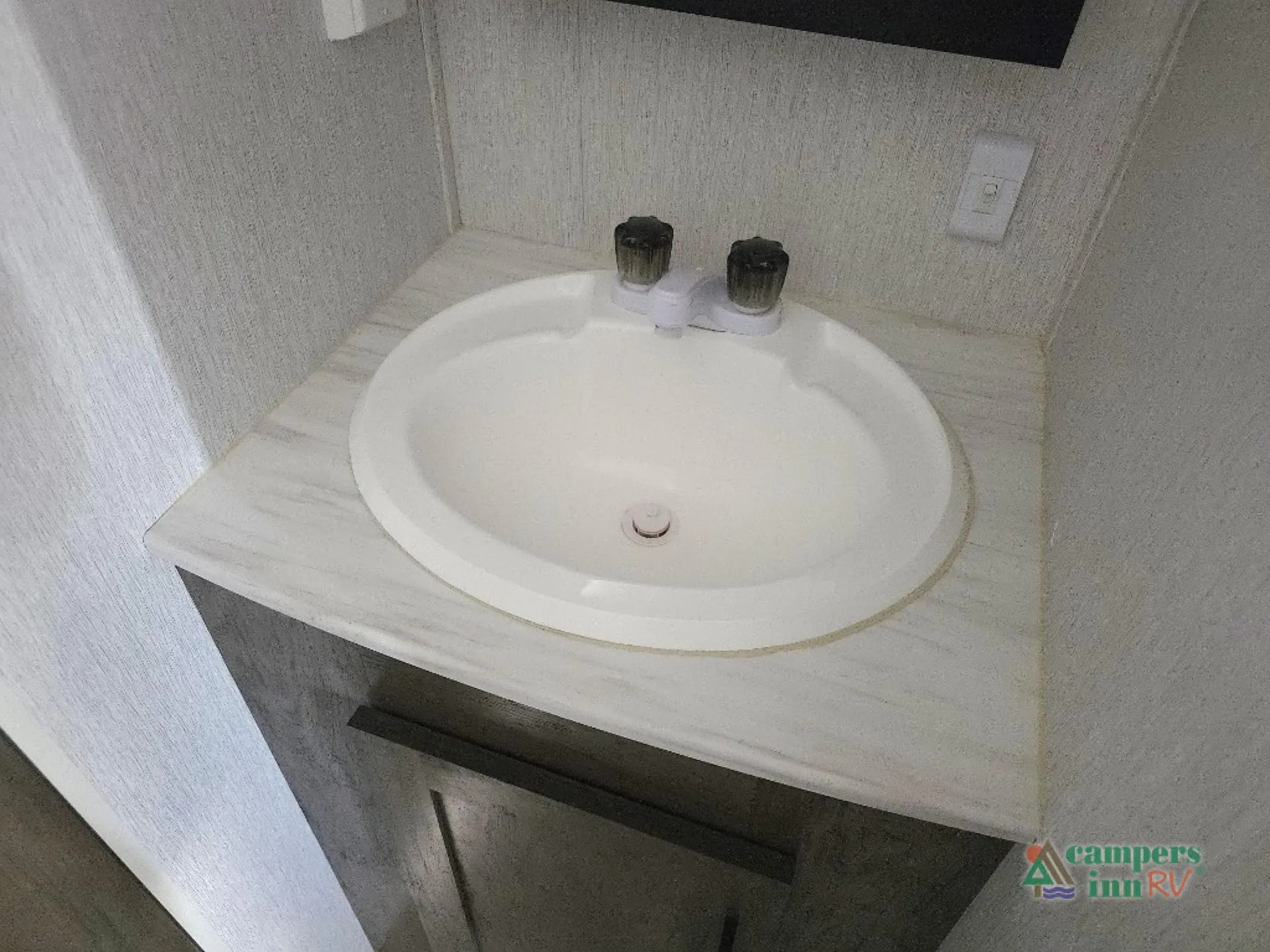 2022 Forest River Wildwood X-Lite 261BHXL — Photo 6