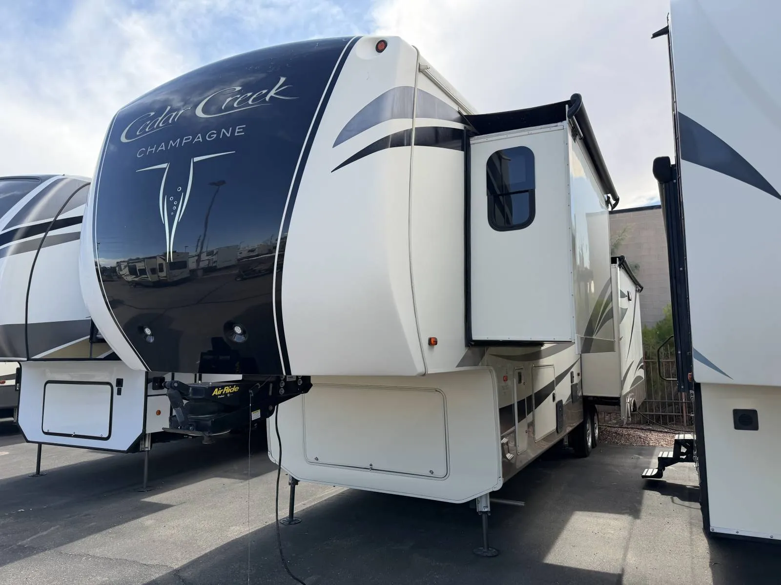 2019 Forest River Cedar Creek Champagne Edition 38EL - Photo 3