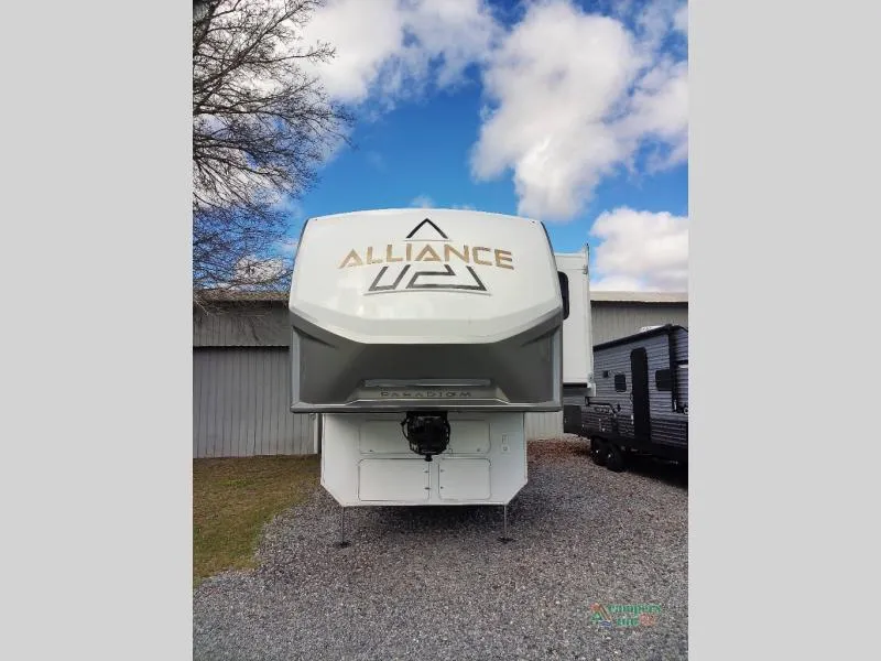 2026 Alliance RV Paradigm 340RL - Photo 4