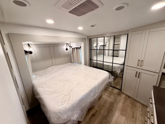 2026 Brinkley Model Z 3610, Bedroom photo 2