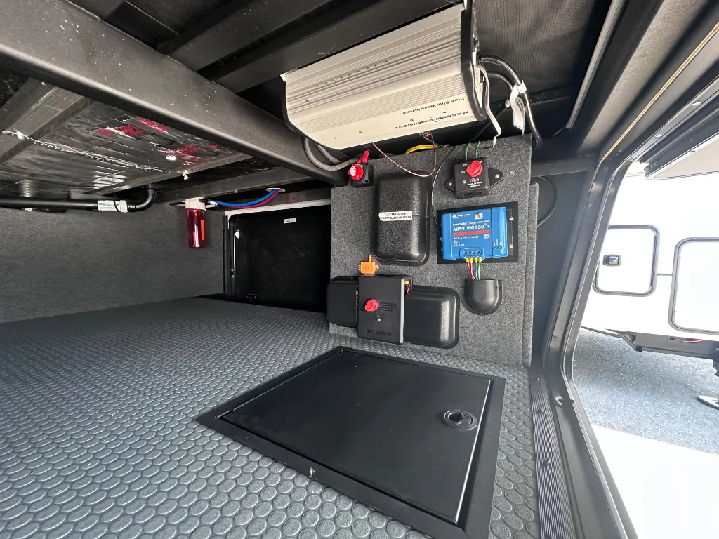 2026 Keystone Raptor 433, Photos photo 5